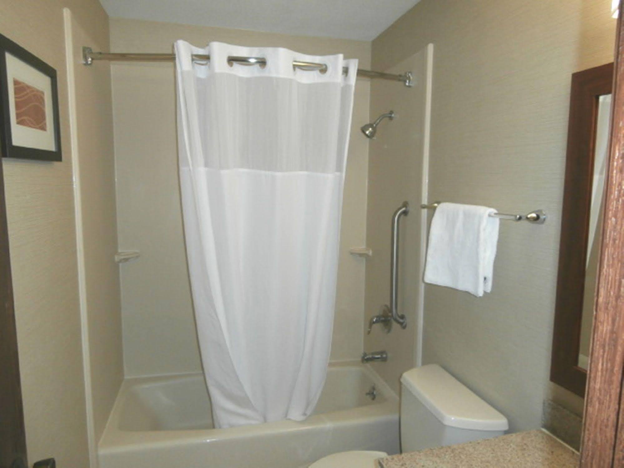 Quality Inn & Suites Boonville - Columbia المظهر الخارجي الصورة